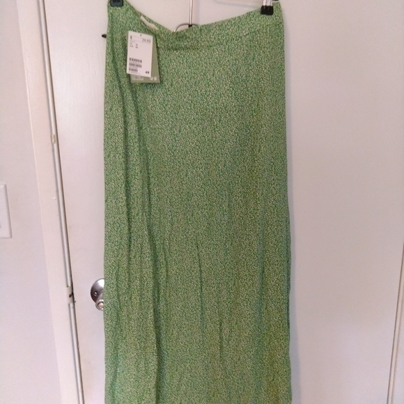 H&M green midi skirt small flower pattern US 10 - Picture 1 of 2
